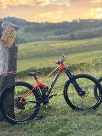 mondraker foxy carbon r 2025