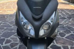 Ricambi honda sw-t 400