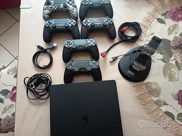 Play station 4 , 1 TB di memoria
