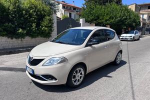 Lancia Ypsilon 1.3 MJT 95 CV Euro 6 Gold –MY2016