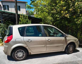 auto Scenic Renault