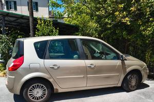 auto Scenic Renault