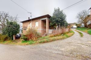 VILLA BIFAMILIARE CON GIARDINO