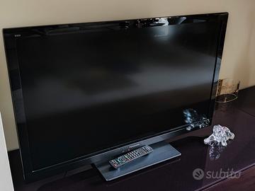 televisione  Panasonic 44 pollici 