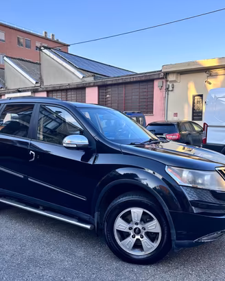 Mahindra XUV500 2.2 16V AWD W8