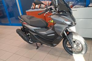 scooter Aprilia sr gt 125 