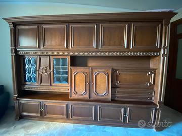 Mobile da parete antico