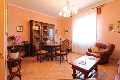 4 LOCALI A TRAVACÒ SICCOMARIO