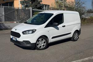 Ford Transit Courier 2022, benzina, 125.000 km