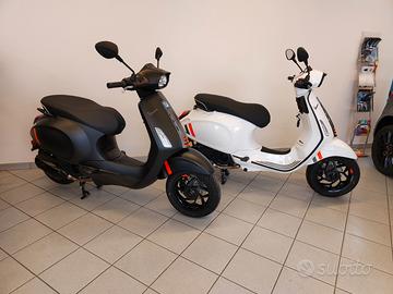 Piaggio Vespa 150 Sprint Sconto + Bauletto OMAGGIO