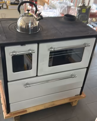 Cucina economica a legna bianca o nera nuova