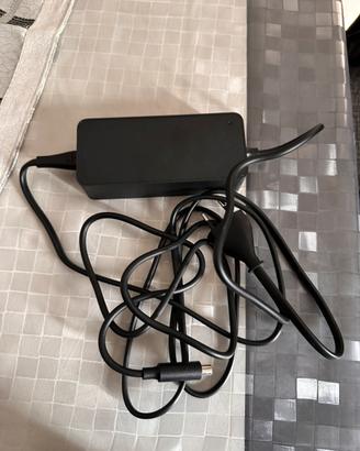Caricatore per monopattino elettrico