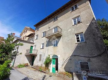 CASA INDIPENDENTE A SAVIGNONE