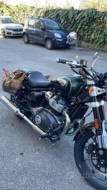 Moto Royal Enfield super meteor 650