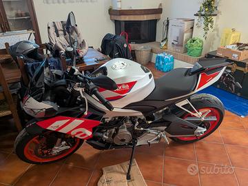 Aprilia Tuono 660 factory