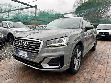 Audi Q2 35 TDI S tronic Identity Black