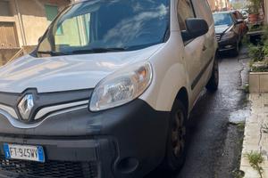 Renault Kangoo 1.5 con isolamento isotermico