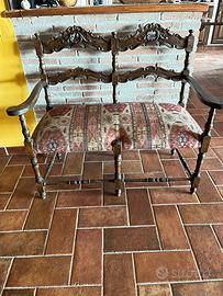 Divanetto antico in legno