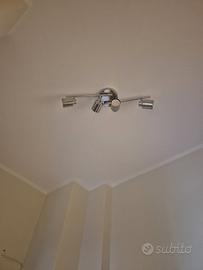 Lampadario moderno cromato a 4 faretti orientabili