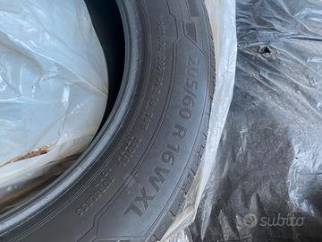 4 gomme usate poco.. Rinforzate