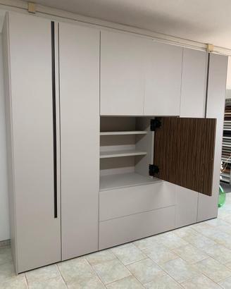 ARMADIO CON PORTA TV GIREVOLE