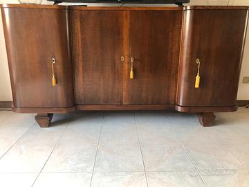 Credenza antica