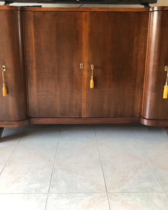 Credenza antica