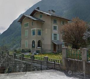 Villa bifamiliare