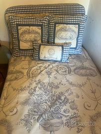 Letto singolo (struttura + rivestimento + tende)