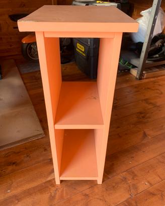 Comodino con scaffale