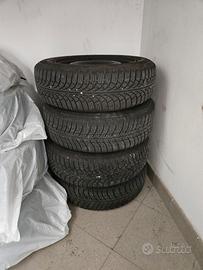 gomme cerchi e valvole elettroniche