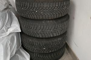 gomme cerchi e valvole elettroniche
