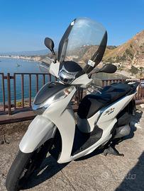 Honda SH 300