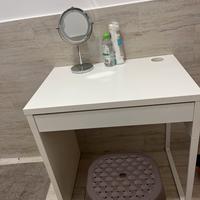 Scrivania beauty center