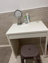 Scrivania beauty center