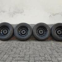 Pneumatici M+S con cerchi Fiesta 2010 175/65 R14