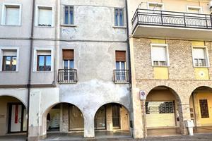 4 LOCALI A CALVISANO