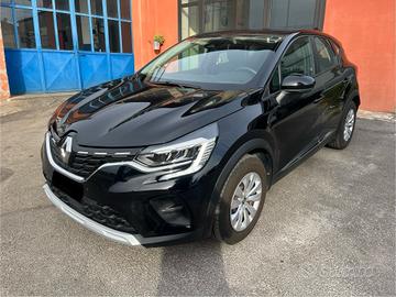 Renault Captur TCe 100 CV Zen-solo Km 42500-