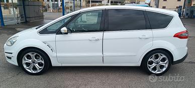 FORD SMAX TITANIUM 