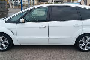 FORD SMAX TITANIUM 