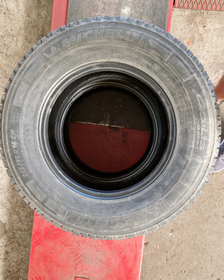 Pneumatici Michelin 215/75 R16CP