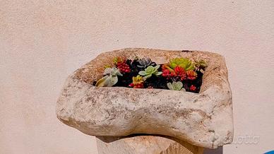 vaso in pietra locale