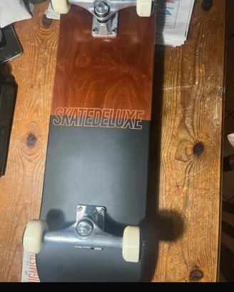 Skateboard skatedeluxe completo – usato 1 volta