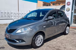 Lancia Ypsilon 1.2 69 CV 5 porte S&S Gold