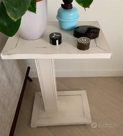 Tavolino in legno shabby