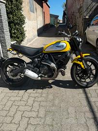 Scambler Icon Ducati 800cc 2021