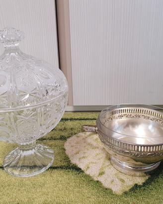 Due ciotole vintage in vetro e metallo