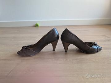 scarpe con tacco basso