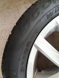 set di  gomme invernale Pirelli