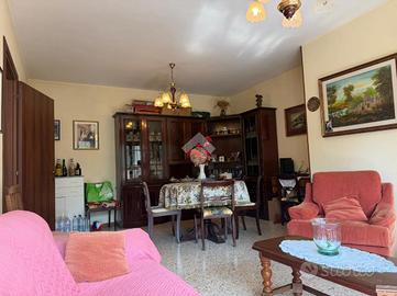 5 LOCALI A REGGIO NELL'EMILIA